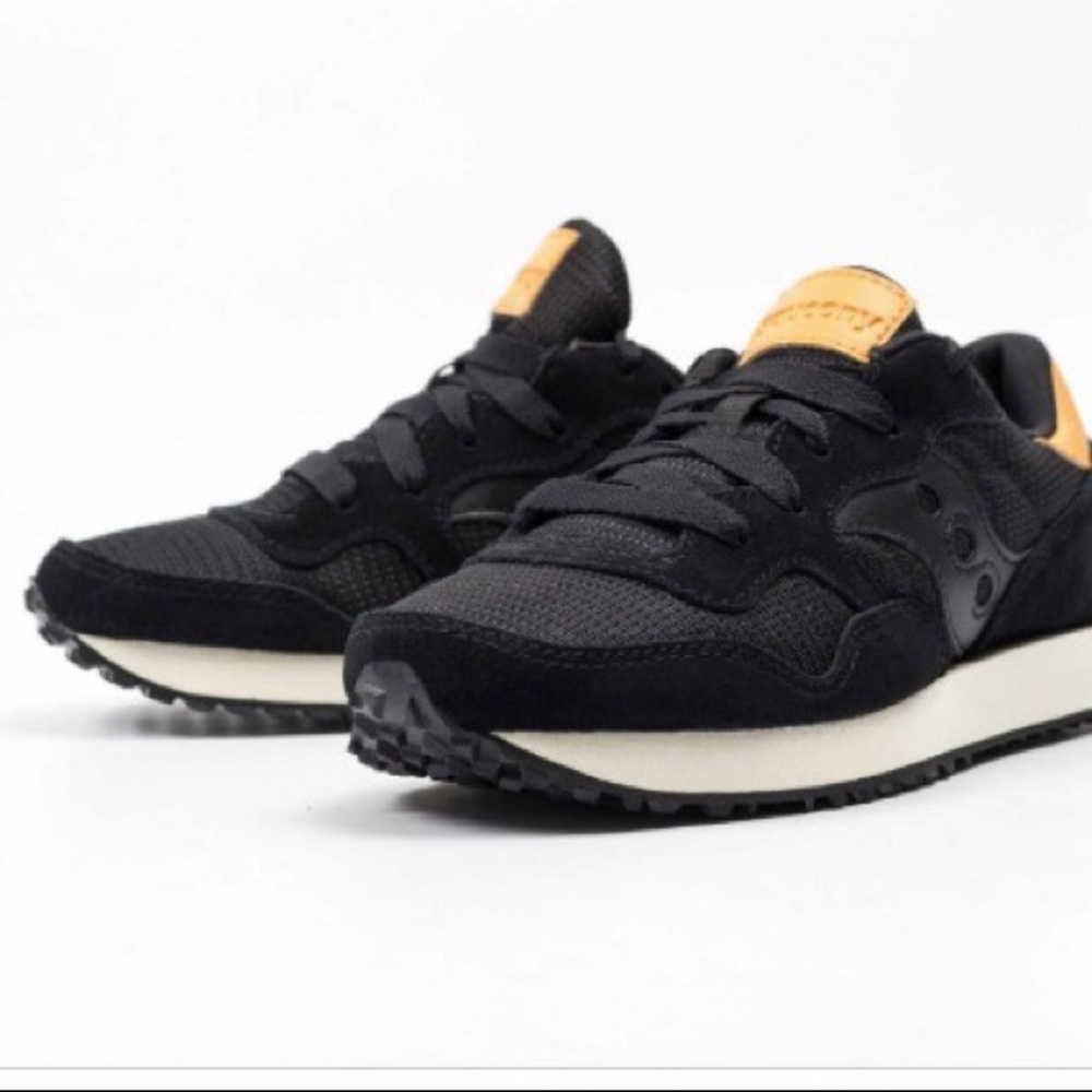 Saucony women’s black DXN sneakers